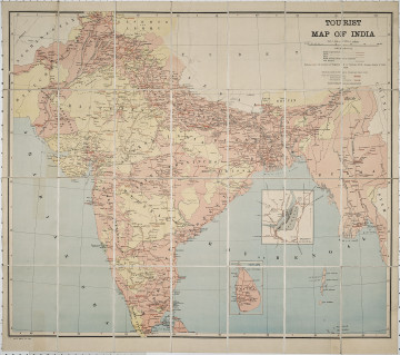 Mapa - Stara turystyczna mapa Indii w języku angielskim. Widoczne miejsca składania mapy