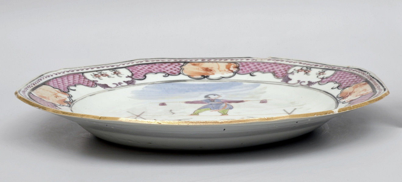 ujęcie całości z boku, lekko z góry