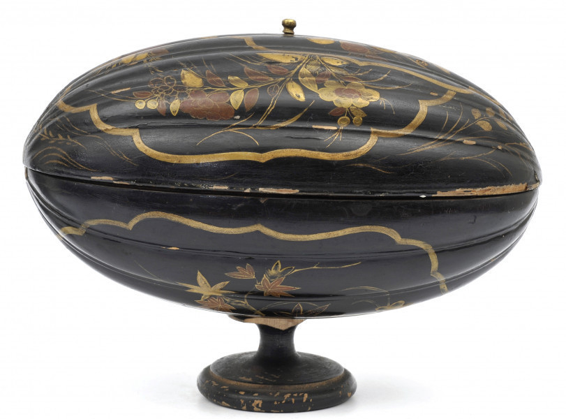 ujęcie całości od strony pierwszej