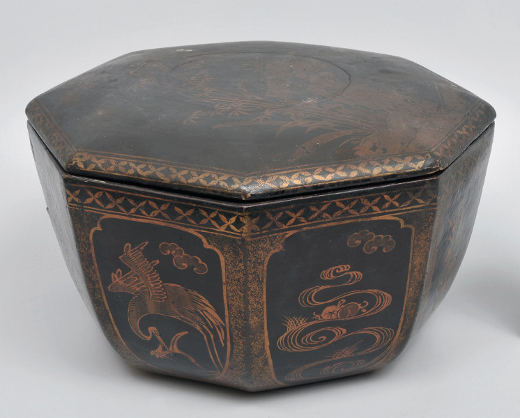 ujęcie całości od strony pierwszej i drugiej, lekko z góry