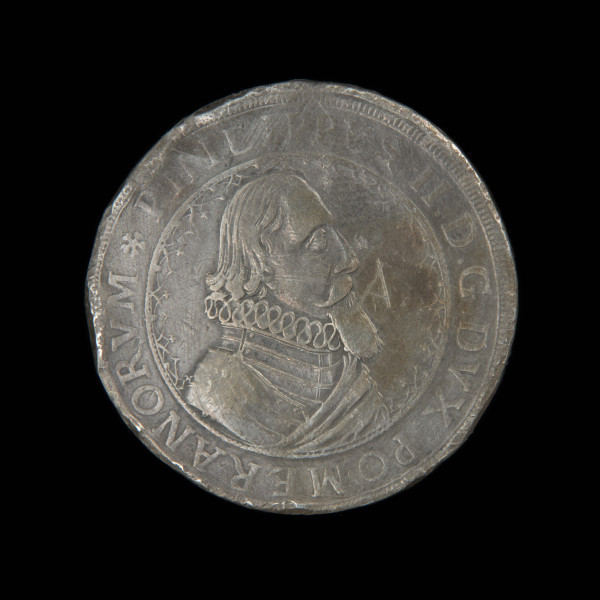 talar okolicznościowy - Ujęcie awersu. Moneta z popiersiem brodatego mężczyzny w kryzie (księcia Filipa II) na awersie.