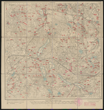 drukowana mapa 613 Rohr II - Ujęcie z przodu; Mapę 613 Rohr II opracowano w 1875, wydano w 1877, a dodrukowano w 1911 roku. Obejmuje obszar w pobliżu miejscowości Rohr, Kreis Rummelsburg, Reg. Bez. Köslin, Prov. Pommern, dziś Trzcinno, pow. bytowski, woj. pomorskie, Polska. Jest jedynym zachowanym egzemplarzem arkusza przedwojennej mapy topograficznej oznaczonego godłem 613, zawierającym dane o lokalizacji obiektów i ich nazw w zasobie archiwalnym Flurnamen Sammlung. Na drukowanej mapie ręcznie naniesiono warstwę z numeracją obiektów fizjograficznych odnoszących się do miejscowości: Treten, dziś Dretyń; Rohr; Gewiesen, dziś Kwisno; Scharnitz, dziś Czarnica; Georgendorf, dziś Lubkowo; Waldow, dziś Wałdowo; Rummelsburg, dziś Miastko; Neu Schwessin, dziś Świeszynko.