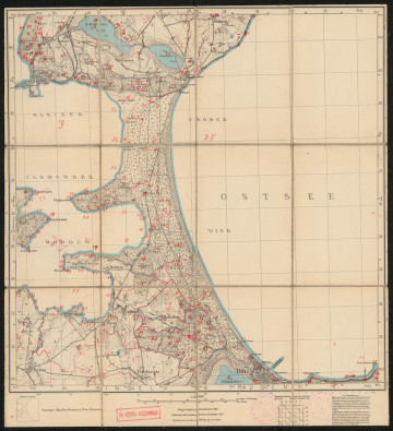 drukowana mapa 316 Lubkow II - Ujęcie z przodu; Mapę 316 Lubkow II opracowano w 1885, a skorygowano i wydrukowano w 1925 roku. Obejmuje obszar w pobliżu miejscowości Lubkow, Kreis Rügen, Reg. Bez. Stralsund, Prov. Pommern, dziś Kreis Vorpommern-Rügen, Bundesland Mecklenburg-Vorpommern, Niemcy. Jest jedynym zachowanym egzemplarzem arkusza przedwojennej mapy topograficznej oznaczonego godłem 316, zawierającym dane o lokalizacji obiektów i ich nazw w zasobie archiwalnym Flurnamen Sammlung. Na drukowanej mapie ręcznie naniesiono warstwę z numeracją obiektów fizjograficznych odnoszących się do miejscowości: Seiser, Lietzow, Mukran, Buhlitz, Trips, Streu, Lubkow, Dollahn, Karow, Tribberatz, Binz.
