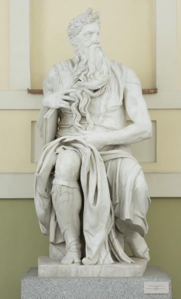 kopia rzeźby nagrobnej Michała Anioła - Ujęcie z przodu; Marmurowa kopia rzeźby Michała Anioła 