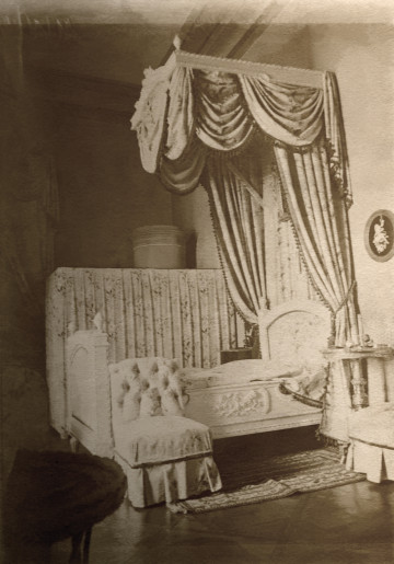 Fotografia przedstawia wnętrze sypialni.