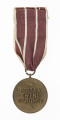 Medal Wojska ustanowiony dekretem prezydenta z dn. 03.07.1945 r. Odznaką jest okrągły medal bity w brązie śr. 37 mm. Na awersie znajduje się wizerunek orła w koronie trzymającego w szponach miecz jednosieczny. Na rewersie w 3 wierszach napis: POLSKA/ SWEMU/ OROŃCY. Ponad napisem i poniżej liście dębowe. Wstążka szerokości 37 mm barwy ciemnoczerwonej (wyblakła) z 4 białymi prążkami.