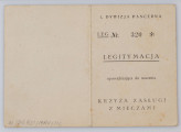 H/2470/MRK/ML - Legitymacja nr 320 nadania Krzyża Zasługi z Mieczami wydrukowana na szarym kartonie, składana na pół, z danymi personalnymi wpisanymi na maszynie. Legitymację wystawiono 25.02.1946 roku na terenie okupowanych Niemiec. 9,8 x13,8 cm
