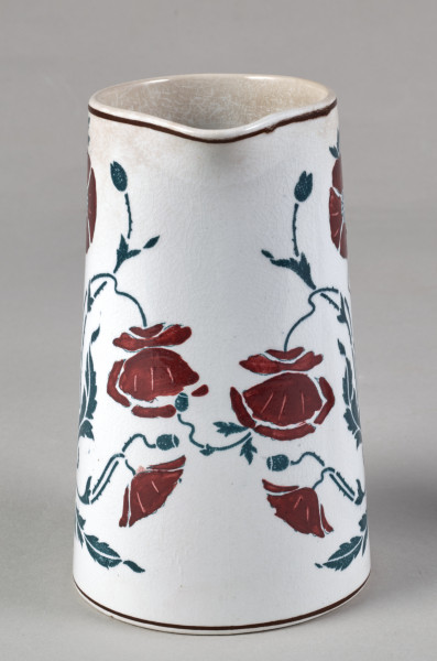 Dzbanek - biały z dekoracją secesyjną malarską o motywie stylizowanych maków