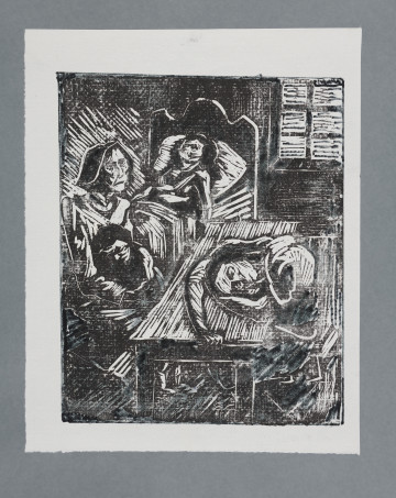 scena rodzajowa - Wnętrze małej izby. Pośrodku pokoju stoi drewniany, prostokątny stół. Z lewej strony przy stole siedzi kobieta w czepku na głowie. Na jej kolanach leży, przytulone do niej dziecko. Naprzeciwko, po drugiej stronie siedzi kobieta, położyła się na stole. W tle, w lewym rogu, obok okna stoi łóżko, w którym leży kobieta.