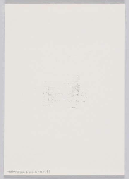 odbitka graficzna - Biała karta papieru z niewielką abstrakcyjną grafiką po środku. Grafika przedstawia grupę postaci oraz wóz na trzech kołach. Z lewej strony wozu widoczna postać trzymająca podłużny przedmiot zakończony kształtem ptaka. Wokół odcisku grafiki widoczny ślad po matrycy.