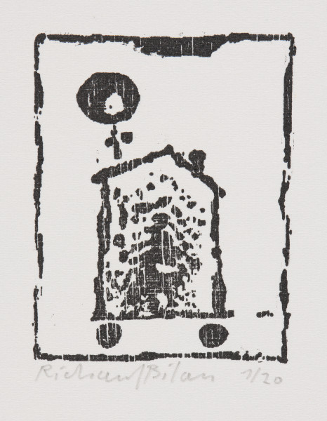 odbitka graficzna - Grafika z domem stojącym na dwóch czarnych kółkach. Dom ze spiczastym dachem z kominem. Z lewej strony nad dachem, czarne koło. Przedstawienie wpisane w prostokątną ramkę stojącą na krótszym boku.