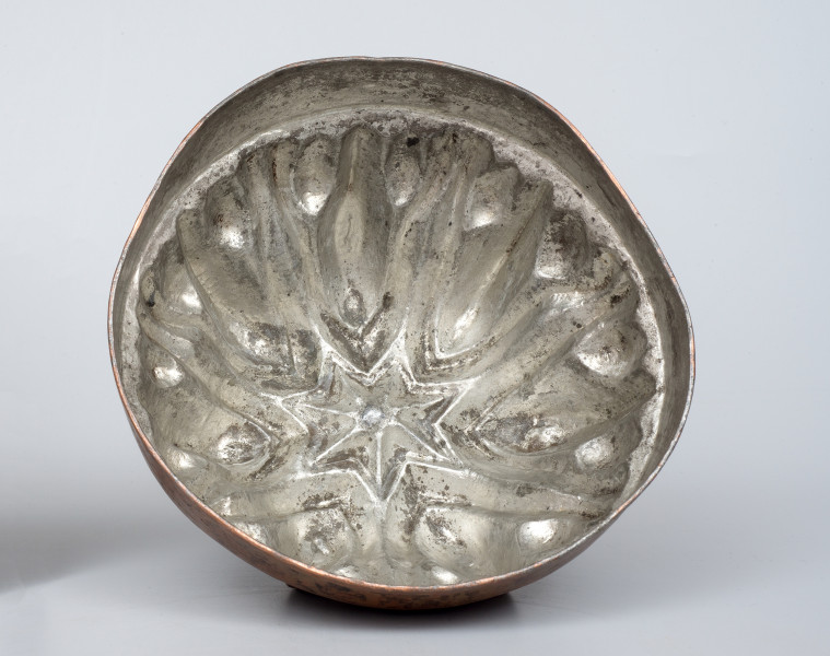 ujęcie 3/4 z dołu