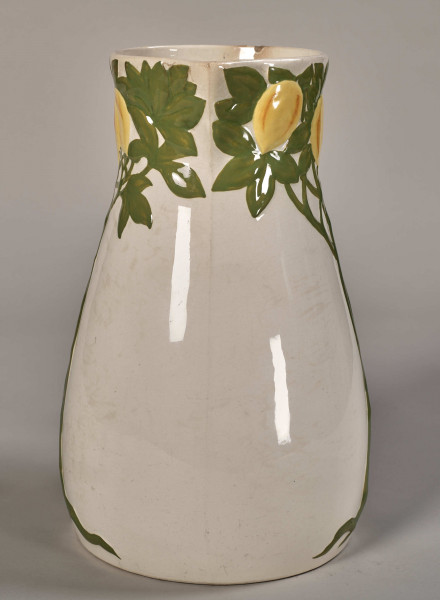 Dzbanek toaletowy, zdobiony gałązkami i owocami cytryny